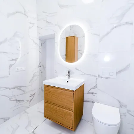 Spacious 2 Bedroom Apartment, 리가